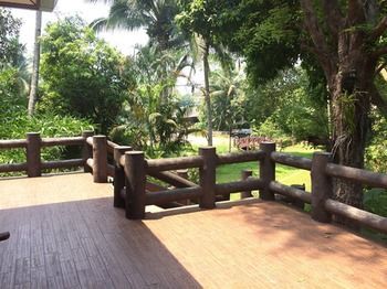 Ban Suan Klang Muang Resort Mehongszon Kültér fotó